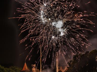 Feuerwerk Altortfest Neidenstein - das Bild wird mit Klick vergrößert